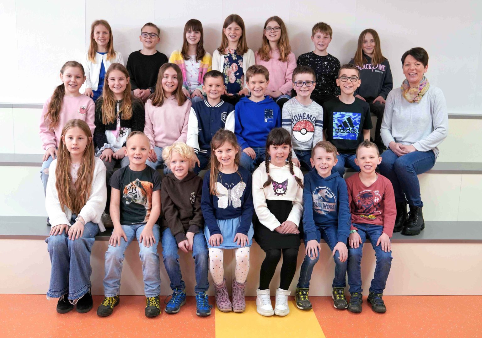 Grundschule Harthausen Klasse 2-4b