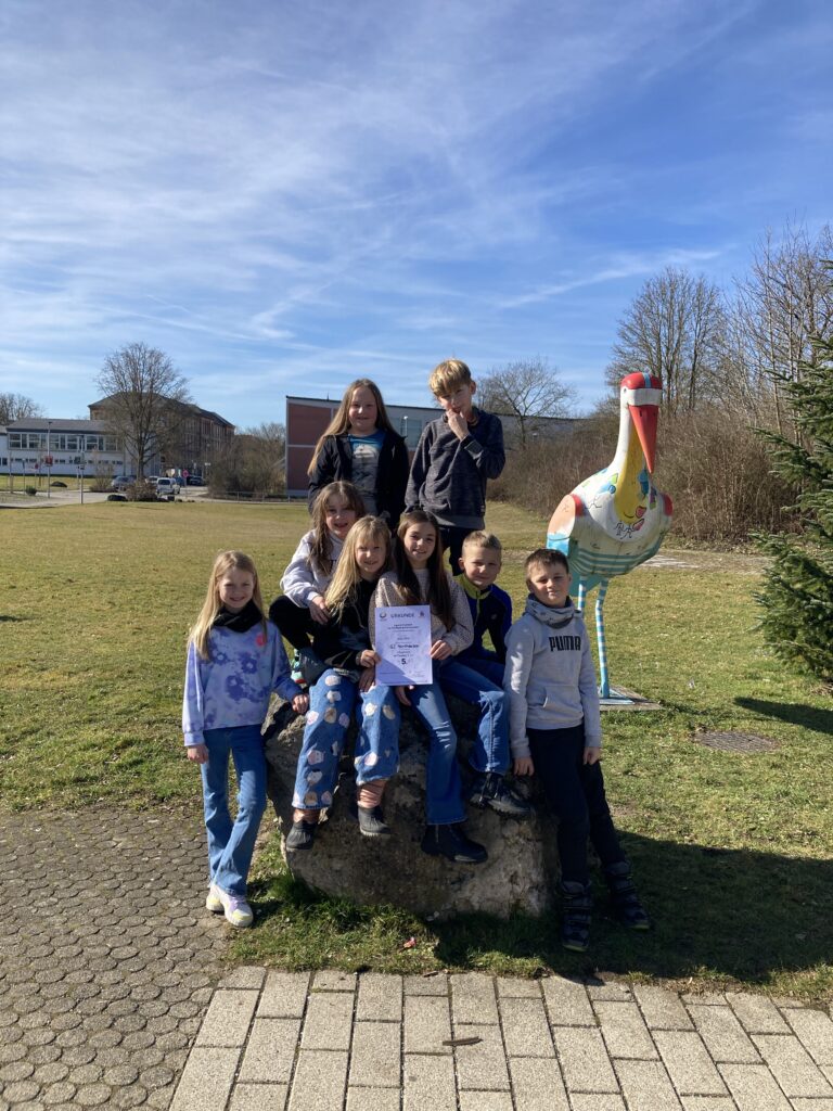 Grundschüler beim Schwimmwettkampf in Bad Saulgau